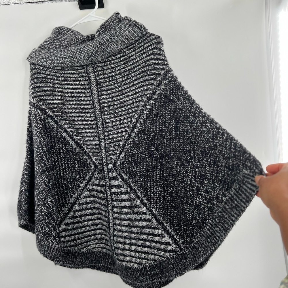DKNYC Black Gray Marled Cowl Neck Cape Poncho Sweater M/L - Picture 6 of 9